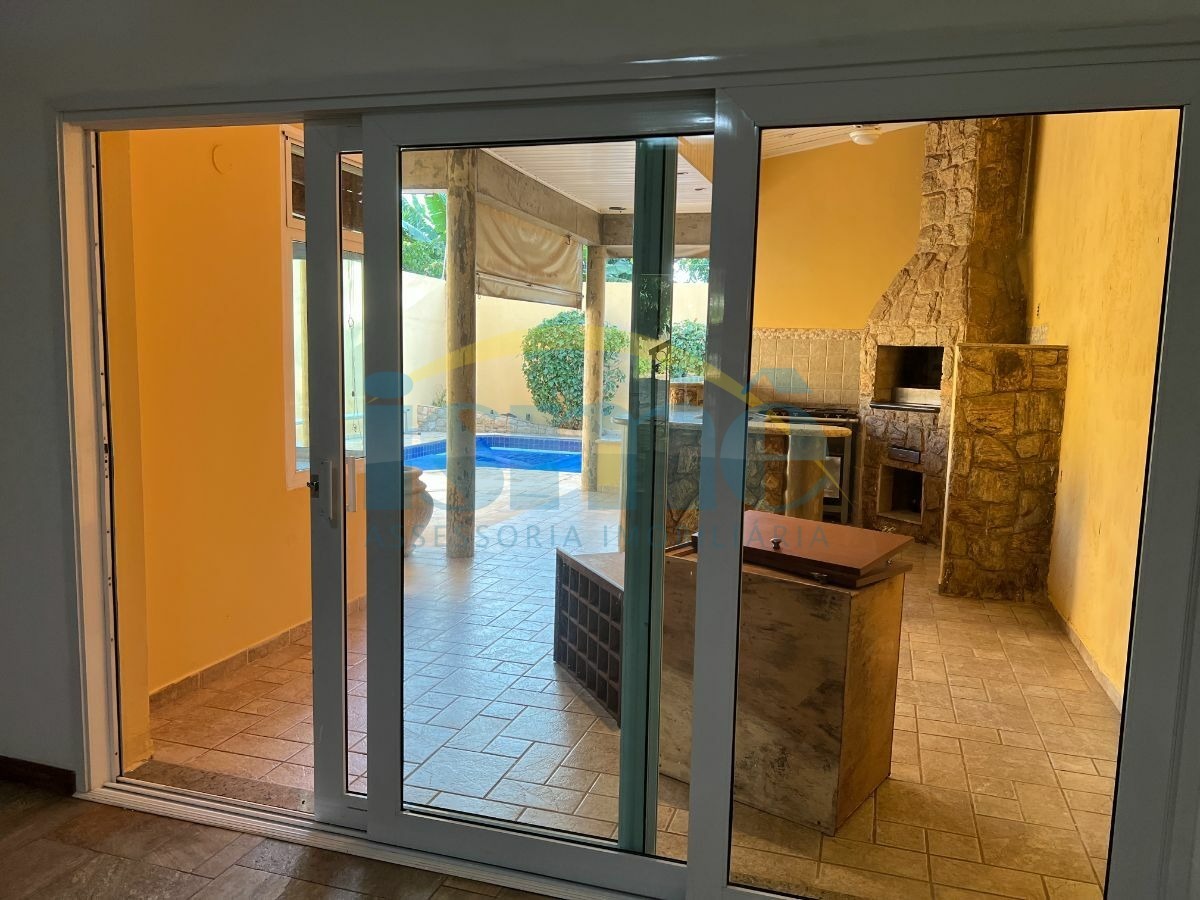 Casa à venda e aluguel com 4 quartos, 283m² - Foto 44