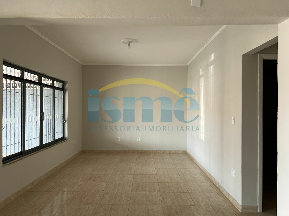 Casa para alugar com 3 quartos, 192m² - Foto 1