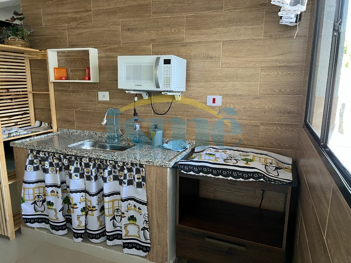 Casa para alugar com 2 quartos, 70m² - Foto 13