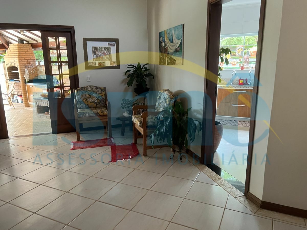 Chácara à venda com 4 quartos, 250m² - Foto 18