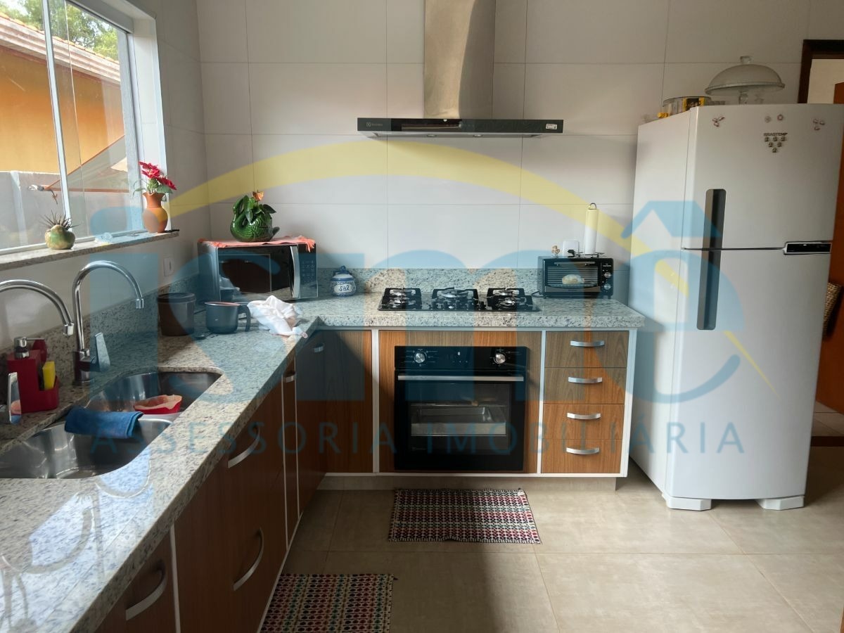 Chácara à venda com 4 quartos, 250m² - Foto 28