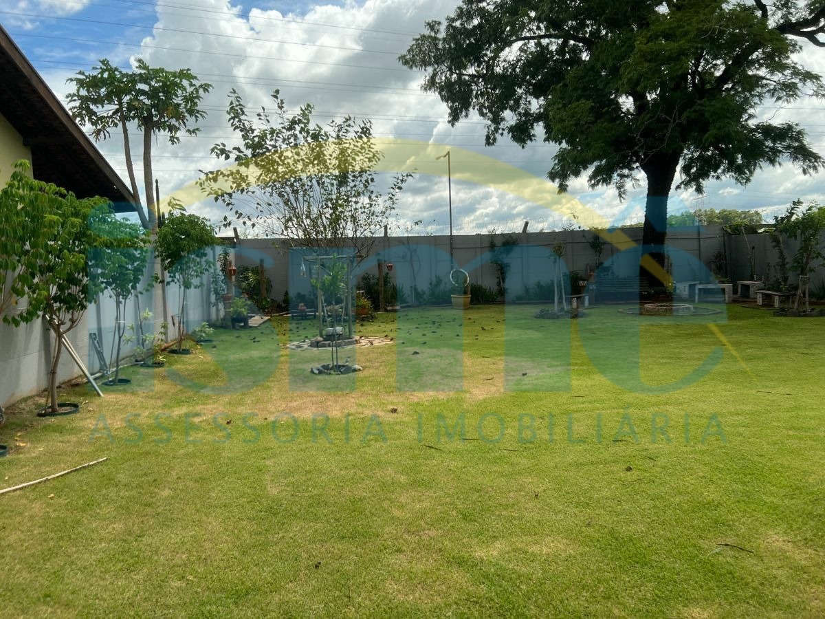 Chácara à venda com 4 quartos, 250m² - Foto 42
